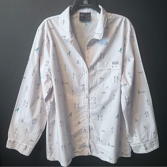 Figs button down top Color: Gray/Black size: XL like New no stains no holes - Picture 1 of 9